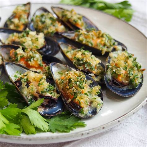 Baked mussels - Caroline's Cooking