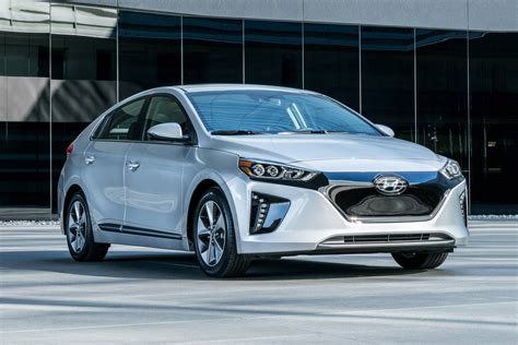 2017 Hyundai Ioniq Electric Review & Ratings | Edmunds