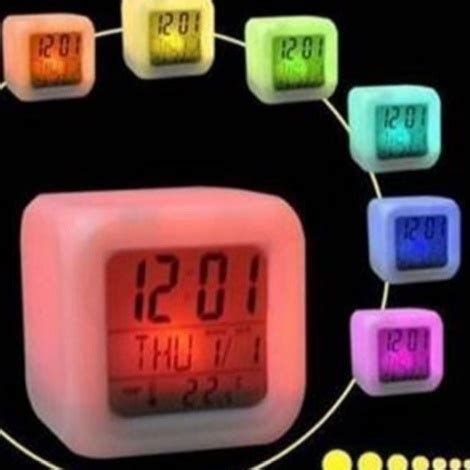 Jual da Jam Weker Unik Digital Alarm Desktop Clock Kubus 7 Warna Moody ...