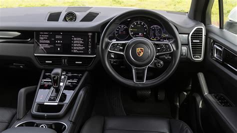 Porsche Cayenne Interior | Cabinets Matttroy