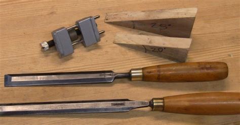 Close Grain: Double-Bevel Paring Chisel Sharpening, part 2