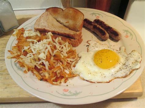 Diab2Cook: Breakfast for Dinner w/ Eggs, Hash Browns, Turkey Sausage....