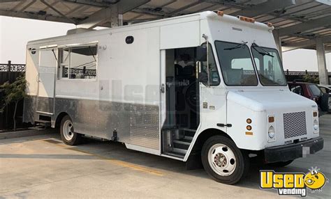 Well Equipped - 18' Chevrolet Step Van food truck with 2019 Kitchen ...