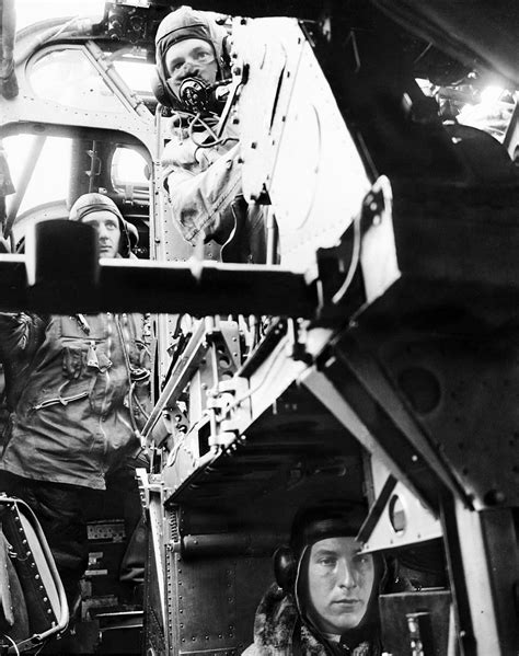 R.A.F Halifax Bomber crew Aircraft Photos, Wwii Aircraft, Military ...