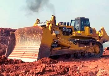 Komatsu D575A Vs. Caterpillar D11: A Comprehensive Comparison