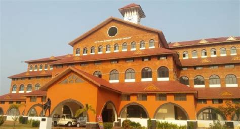 Kannur University, Kannur | Courses, Fees, admission, Placement ...