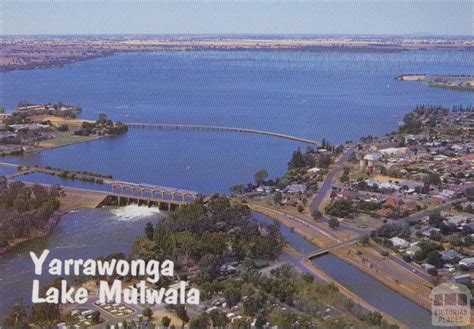 Aerial view of Lake Mulwala and Yarrawonga Weir on the Murray River ...