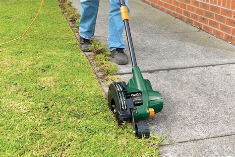 Everything You Need To Know About Lawn Edgers | EdgeMyLawn.com