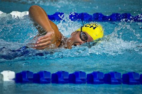 Swimming Photography Tips (How to Take Photos of Swimmers)