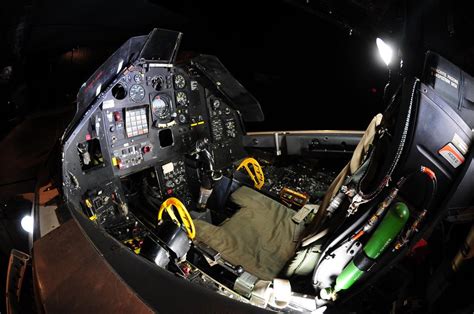 Lockheed F-117 Nighthawk cockpit : cockpits