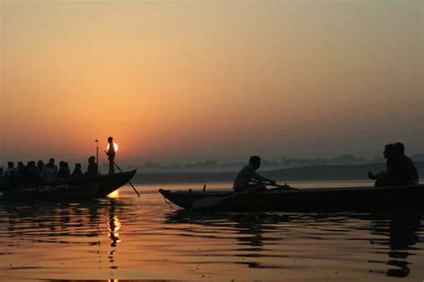 Varanasi: 3-Hour Evening Aarti Tour with Boat Ride | GetYourGuide