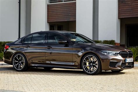 This BMW M5 Competition looks stunning in Macadamia Metallic Individual