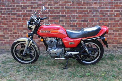 The Mighty Honda CB250 | History, Specs, and Opinions – Engineerine