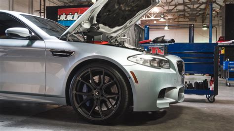 » BMW M5 F10 Turbo Tuning Box Kit Tested