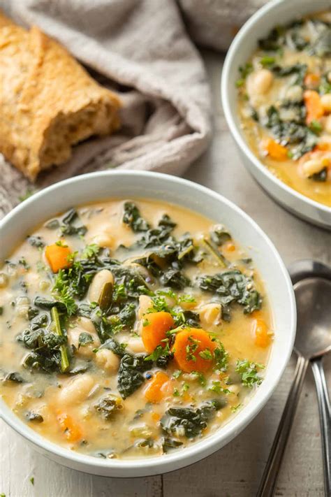 Tuscan Kale Soup - Connoisseurus Veg