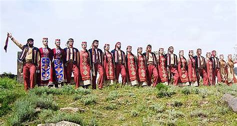 Armenian Kochari dance inscribed in UNESCO List of the Intangible ...