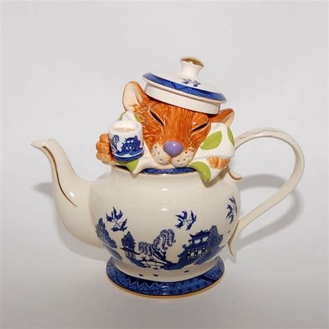 Paul Cardew Alice in Wonderland Dormouse Teapot by Abundancy