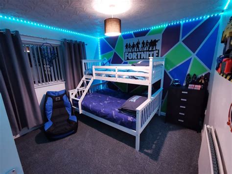 Gamer Themed Bedroom, Fortnite Bedroom Ideas, Gamer Bedroom Decor, Boys ...