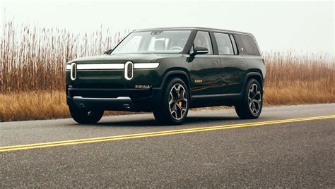 Rivian R1S specs, 0-60, quarter mile, lap times - FastestLaps.com