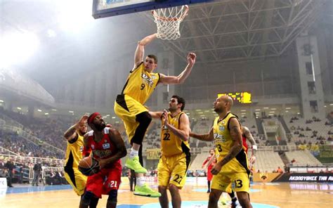 Reds’ hoopsters edge out AEK in second overtime | eKathimerini.com