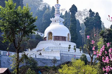 Top 7 Tourist Attractions In Darjeeling | Sightseeing In Darjeeling