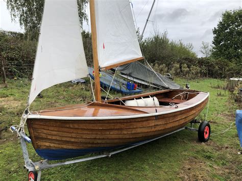 Twinkle 12 Sailing Dinghy wooden sailing boat For Sale