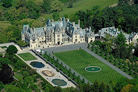 Biggest House in the World: 15 Giant Homes To Leave You Astounded