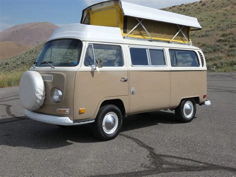 1970 Volkswagen Type 2 Camper Is All Memories and Smiles, Impressive ...