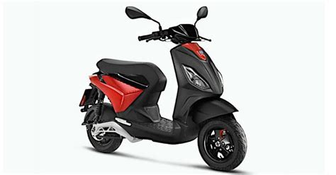 Piaggio unveils its updated electric scooter - BikeWale