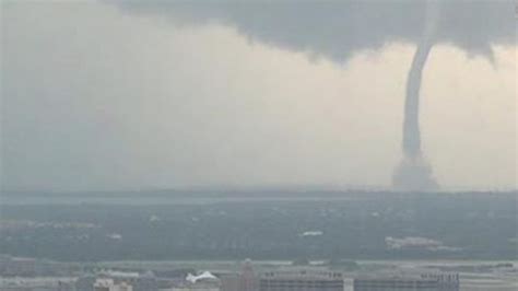 Giant waterspout caught on camera | SBS News