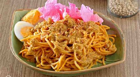 Mie Gomak Medan : Spaghetti nya Sumatera Utara Makanan Batak Toba ...