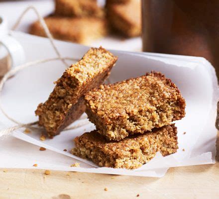 Yummy golden syrup flapjacks recipe | BBC Good Food