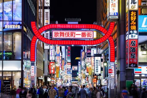 4 Hottest Areas for Nightlife in Tokyo | All About Japan