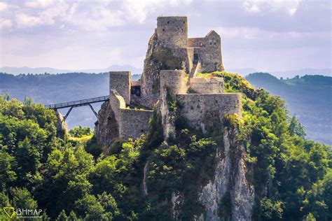 Srebrenik Fortress, Bosnia & Herzegovina : r/europe