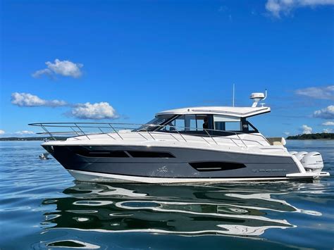 Best New Cabin Cruiser Boats For 2022 - YachtWorld