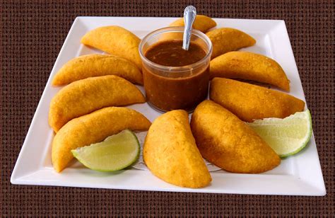 11 of the Best Colombian Foods to Make You Feel Famished - Flavorverse