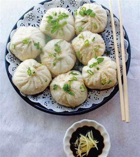 Baozi (Chinese: 包子), is a type of filled bun[1] or bread-like dumpling ...