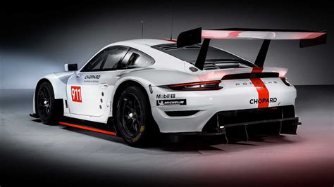 Team made. The new Porsche 911 RSR.