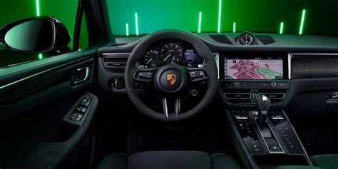 2022 Porsche Macan Interior | Porsche Westlake