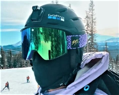 8 Best Snowboard Goggles - Top Picks & Buying Guide