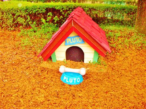 Pluto's dog house | Elysia in Wonderland | Flickr