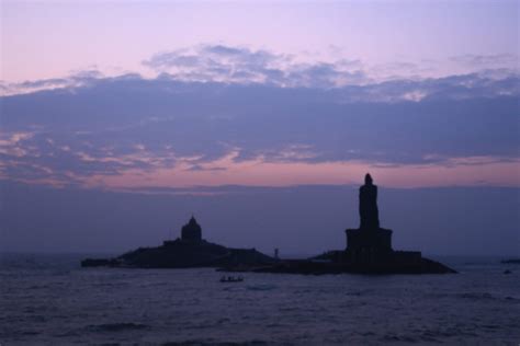 The Magical Sunrise in Kanyakumari - Life and Its Experiments