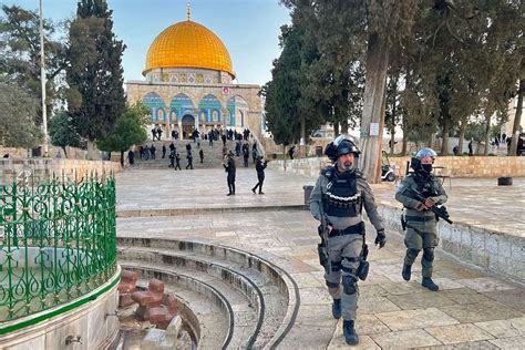 Israel storms mosque, detaining hundreds and prompting clashes amid ...