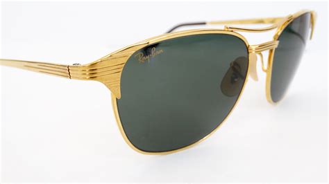 Ray Ban Signet Gold Frame Sunglasses – Vintage by Misty