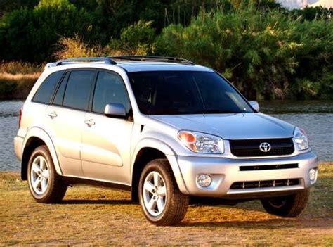 2005 Toyota RAV4 Values & Cars for Sale | Kelley Blue Book