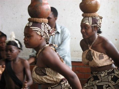 Traditional dances of Zimbabwe | Zimbabwe women, Traditional dance ...