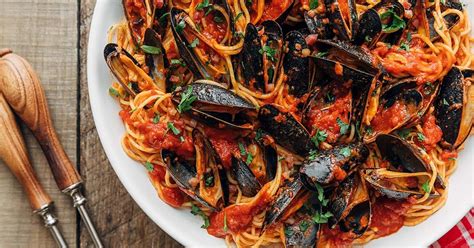 Pasta with Mussels in San Marzano Tomato Sauce - Striped Spatula