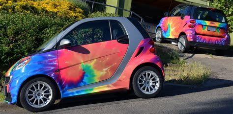 Psychedelic Smart cars « Ashland Daily Photo