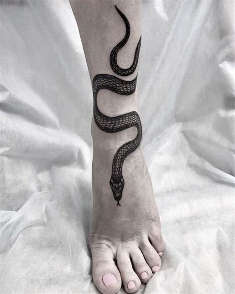 Épinglé sur Serpiente | Tatuajes