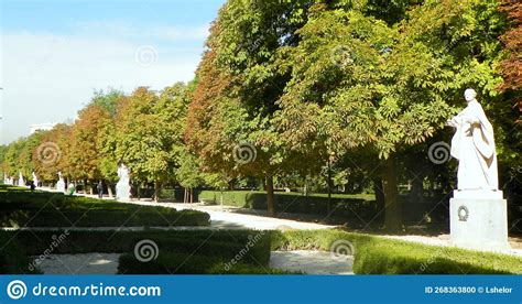 Spain, Madrid, El Retiro Park, Paseo De Las Estatuas (Alley of Statues ...